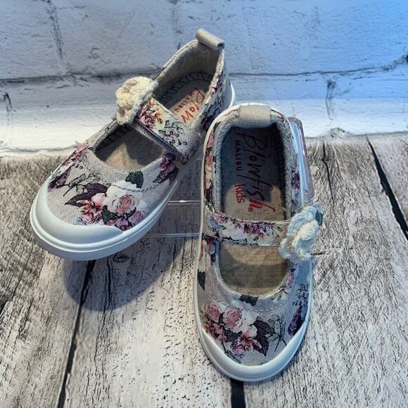 BLOWFISH MALIBU KIDS Girls Floral Mary Jane Sneakers / Size: 8 - Picture 1 of 11
